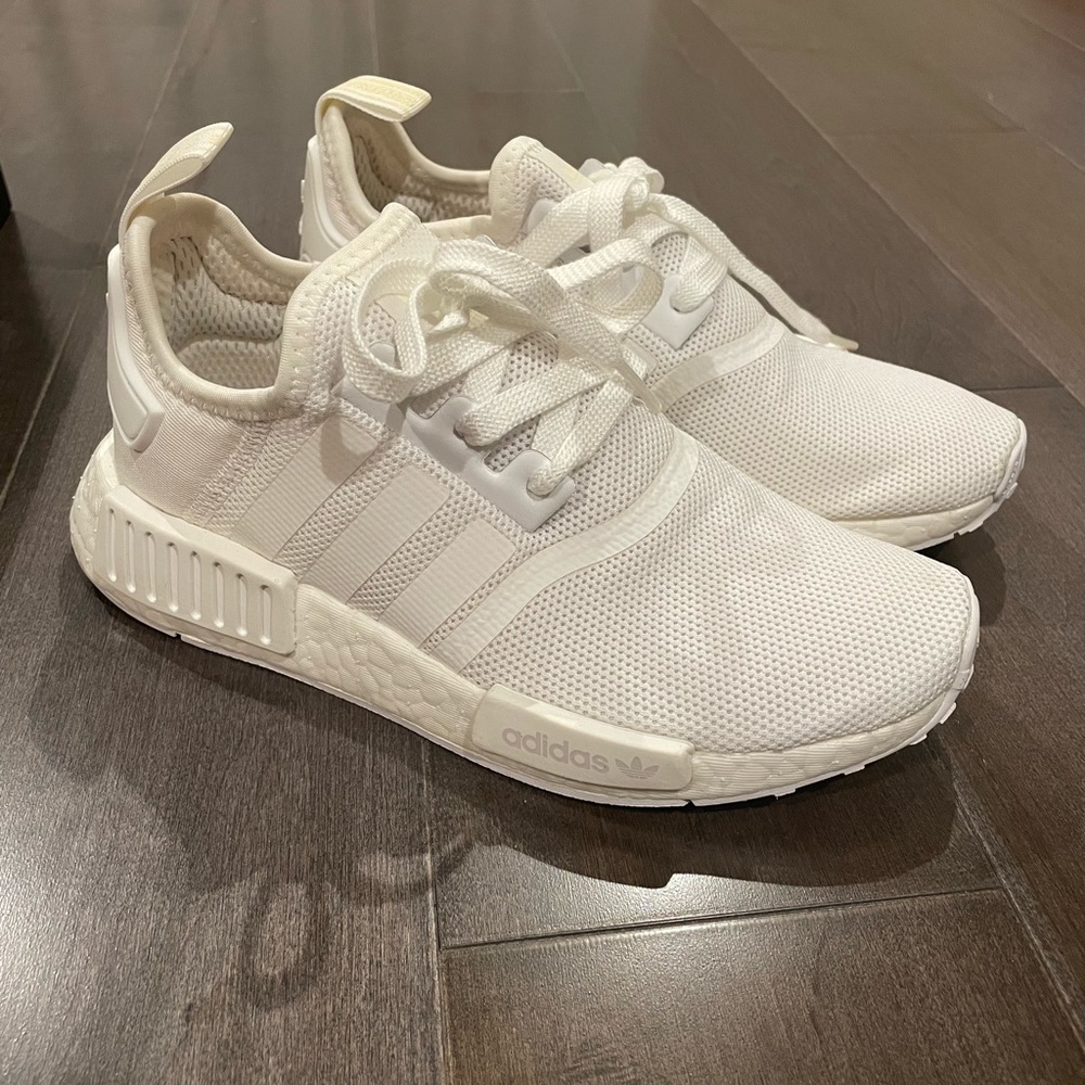 adidas Originals NMD_R1 Sneaker (White)